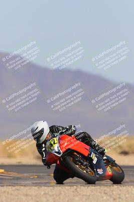 media/Mar-22-2025-CVMA (Sat) [[462c0ffedb]]/Race 13-Amateur Supersport Middleweight/